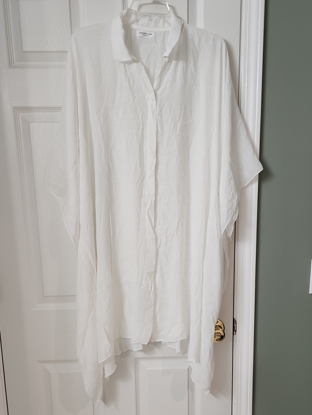 Chic Soul White Lightweight Button-Front Cardigan